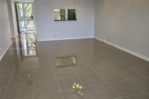 Condominio en venta en Pembroke Pines, Florida, 2 dormitorios, 110.74 m2 № 1970047 - foto 26