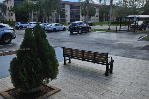 Condominio en venta en Pembroke Pines, Florida, 2 dormitorios, 110.74 m2 № 1970047 - foto 6