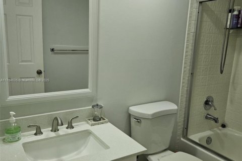 Condominio en venta en Pembroke Pines, Florida, 2 dormitorios, 110.74 m2 № 1970047 - foto 21