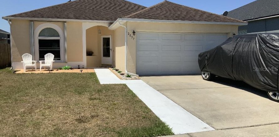 Villa ou maison à Oviedo, Floride 3 chambres, 106.65 m2 № 1681675