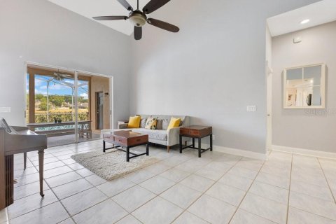 House in Apopka, Florida 5 bedrooms, 288.65 sq.m. № 1677150 - photo 5