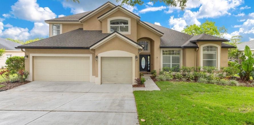 House in Apopka, Florida 5 bedrooms, 288.65 sq.m. № 1677150