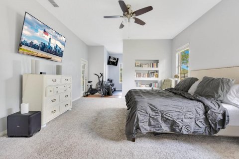 House in Apopka, Florida 5 bedrooms, 288.65 sq.m. № 1677150 - photo 15
