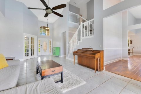 House in Apopka, Florida 5 bedrooms, 288.65 sq.m. № 1677150 - photo 4