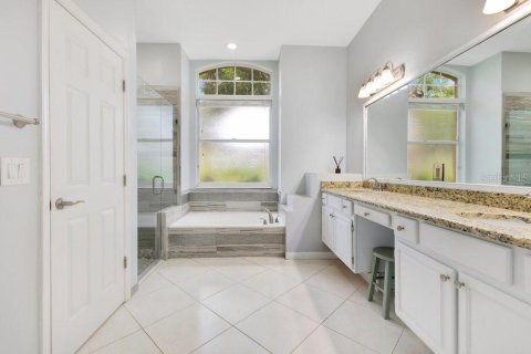 House in Apopka, Florida 5 bedrooms, 288.65 sq.m. № 1677150 - photo 18
