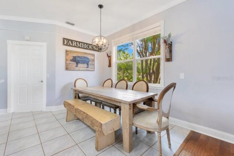 House in Apopka, Florida 5 bedrooms, 288.65 sq.m. № 1677150 - photo 10