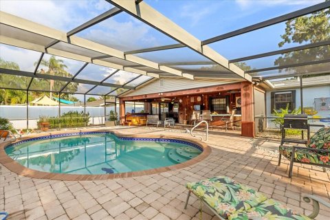 House in Tampa, Florida 3 bedrooms, 169.27 sq.m. № 1909058 - photo 23
