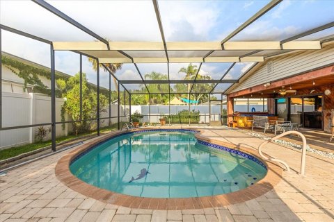 House in Tampa, Florida 3 bedrooms, 169.27 sq.m. № 1909058 - photo 24