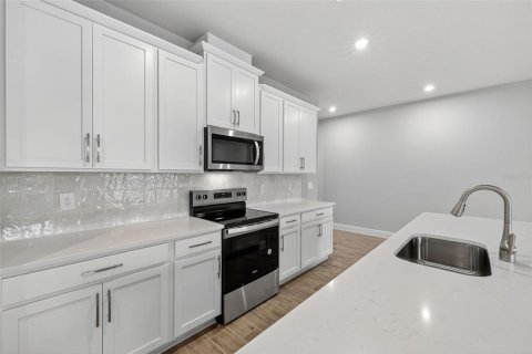 House in Parrish, Florida 3 bedrooms, 160.81 sq.m. № 1910660 - photo 7