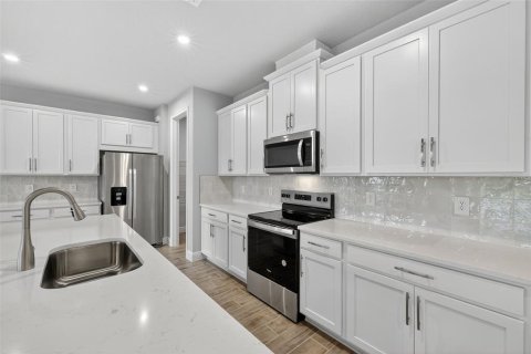 House in Parrish, Florida 3 bedrooms, 160.81 sq.m. № 1910660 - photo 8