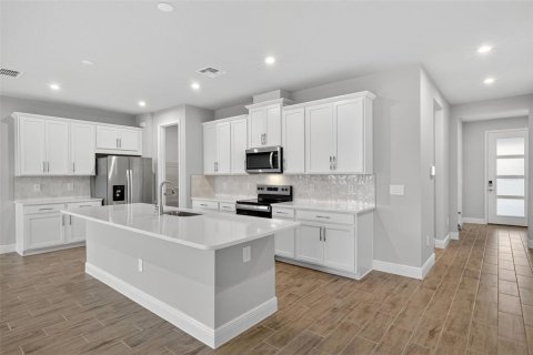 House in Parrish, Florida 3 bedrooms, 160.81 sq.m. № 1910660 - photo 6