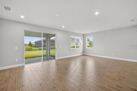 House in Parrish, Florida 3 bedrooms, 160.81 sq.m. № 1910660 - photo 13