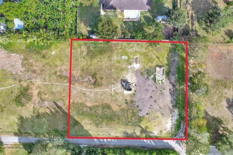 Купить земельный участок в Майами-Дейд, Флорида № 2033717 - фото 10