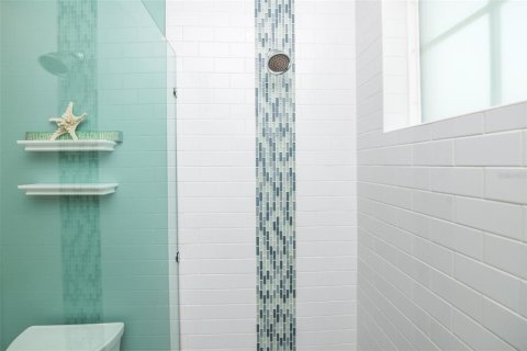 House in Bradenton Beach, Florida 6 bedrooms, 287.81 sq.m. № 1644138 - photo 17