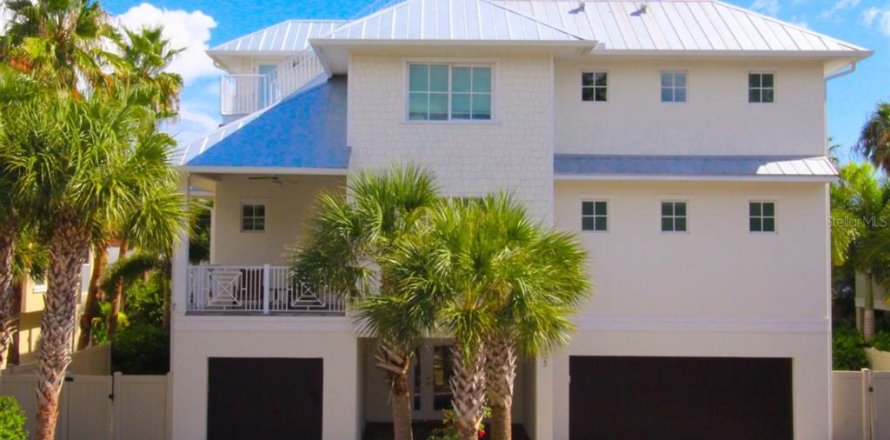 House in Bradenton Beach, Florida 6 bedrooms, 287.81 sq.m. № 1644138