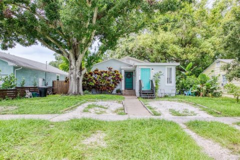 House in Gulfport, Florida 3 bedrooms, 106.56 sq.m. № 1904327 - photo 1
