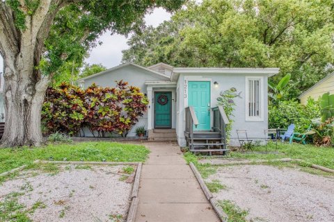 House in Gulfport, Florida 3 bedrooms, 106.56 sq.m. № 1904327 - photo 3