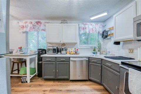 House in Gulfport, Florida 3 bedrooms, 106.56 sq.m. № 1904327 - photo 8