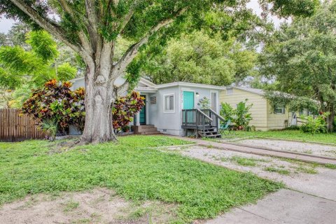 House in Gulfport, Florida 3 bedrooms, 106.56 sq.m. № 1904327 - photo 2