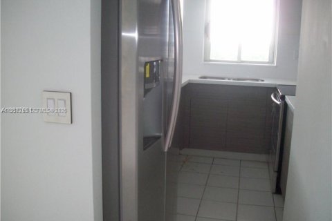 Apartamento en alquiler en Miami, Florida, 2 dormitorios, 96.62 m2 № 2011231 - foto 6