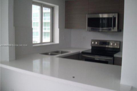 Apartamento en alquiler en Miami, Florida, 2 dormitorios, 96.62 m2 № 2011231 - foto 4