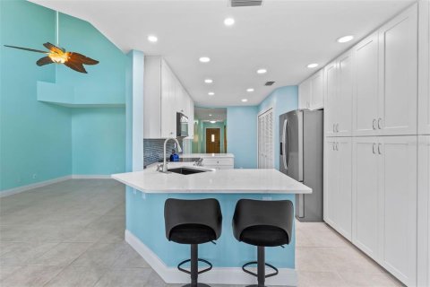Townhouse in Palm Coast, Florida 3 bedrooms, 174.19 sq.m. № 1746963 - photo 12
