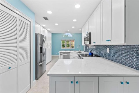 Townhouse in Palm Coast, Florida 3 bedrooms, 174.19 sq.m. № 1746963 - photo 11