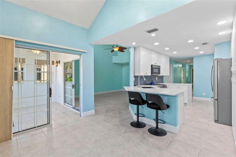 Townhouse in Palm Coast, Florida 3 bedrooms, 174.19 sq.m. № 1746963 - photo 15