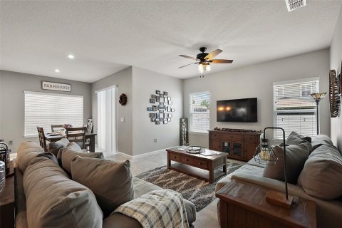 Villa ou maison à vendre à Mount Dora, Floride: 3 chambres, 187.38 m2 № 1651244 - photo 19