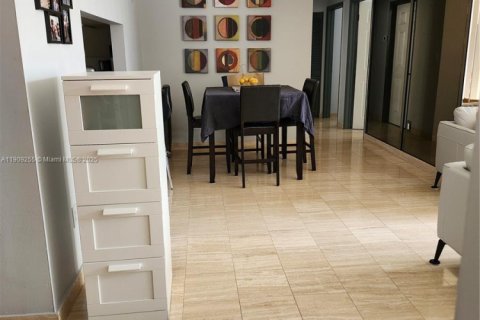 Condominio en alquiler en Doral, Florida, 3 dormitorios, 123.56 m2 № 2013255 - foto 4