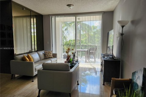 Condominio en alquiler en Doral, Florida, 3 dormitorios, 123.56 m2 № 2013255 - foto 5