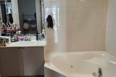 Condominio en alquiler en Doral, Florida, 3 dormitorios, 123.56 m2 № 2013255 - foto 10