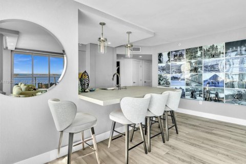 Condominio en venta en Miami, Florida, 2 dormitorios, 111.48 m2 № 2024141 - foto 10