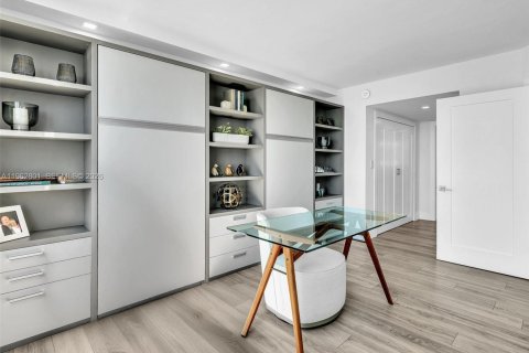Condominio en venta en Miami, Florida, 2 dormitorios, 111.48 m2 № 2024141 - foto 14