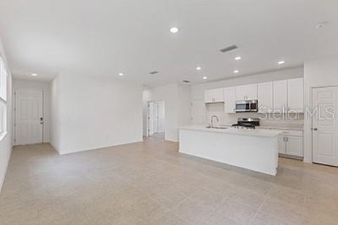 Villa ou maison à vendre à Wildwood, Floride: 4 chambres, 139.45 m2 № 2408662 - photo 12