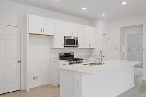 Villa ou maison à vendre à Wildwood, Floride: 4 chambres, 139.45 m2 № 2408662 - photo 10