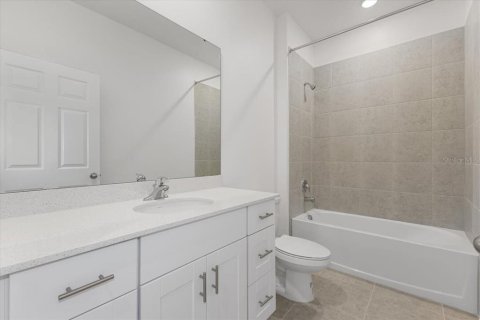 Villa ou maison à vendre à Wildwood, Floride: 4 chambres, 139.45 m2 № 2408662 - photo 5