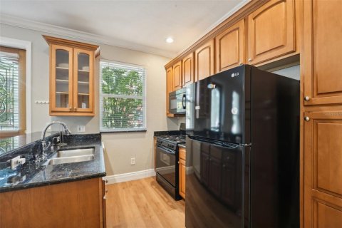 Townhouse in Tampa, Florida 3 bedrooms, 103.4 sq.m. № 1852579 - photo 6