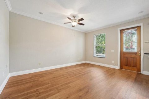 Townhouse in Tampa, Florida 3 bedrooms, 103.4 sq.m. № 1852579 - photo 10