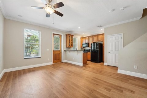 Townhouse in Tampa, Florida 3 bedrooms, 103.4 sq.m. № 1852579 - photo 3