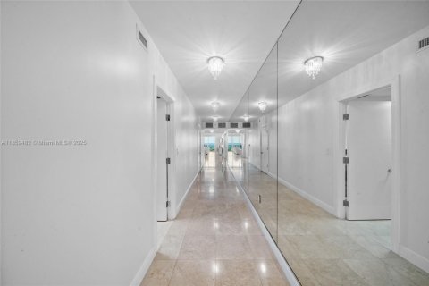 Copropriété à louer à Aventura, Floride: 2 chambres, 276.85 m2 № 1858857 - photo 30