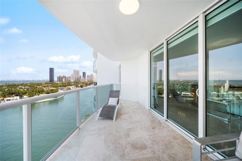 Copropriété à louer à Aventura, Floride: 2 chambres, 276.85 m2 № 1858857 - photo 3