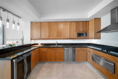 Copropriété à louer à Aventura, Floride: 2 chambres, 276.85 m2 № 1858857 - photo 21