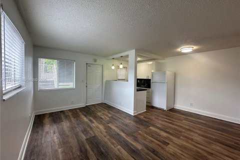 Apartamento en Hollywood, Florida 1 dormitorio № 2007087