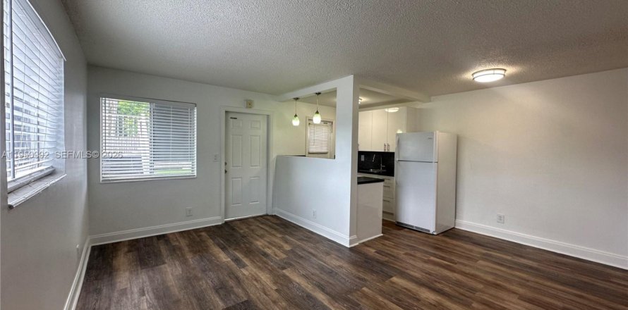 Apartamento en Hollywood, Florida 1 dormitorio № 2007087