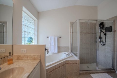 House in Clermont, Florida 3 bedrooms, 207.73 sq.m. № 1744582 - photo 12