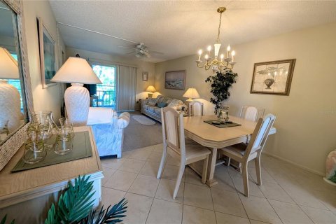 Condo in Bradenton, Florida, 1 bedroom  № 1598016 - photo 7