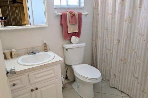 Condo in Bradenton, Florida, 1 bedroom  № 1598016 - photo 14