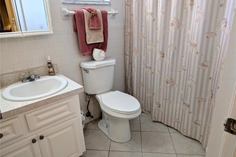 Condo in Bradenton, Florida, 1 bedroom  № 1598016 - photo 15