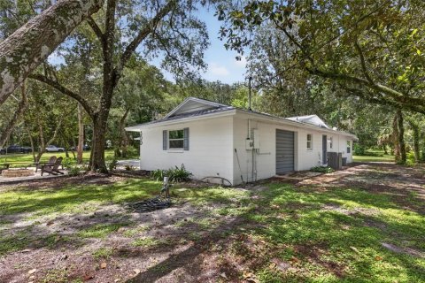 House in Geneva, Florida 4 bedrooms, 222.97 sq.m. № 2295106 - photo 5